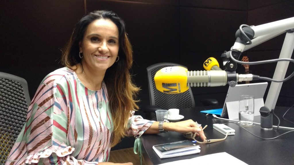 Entrevista com a psicóloga Ethel Poll sobre exposição infantil na internet